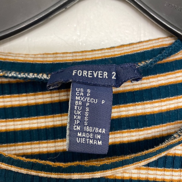 Tie off slightly cropped t-shirt - Picture 2 of 3